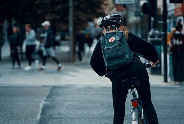 자전거 ‘파워’…도로에서 자전거 안전하게 타기