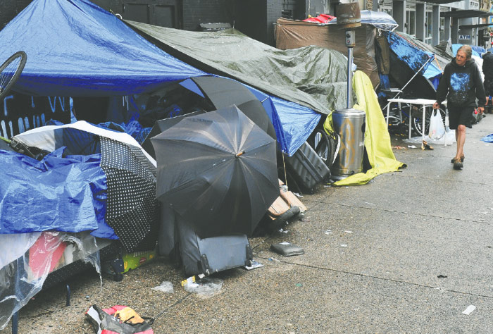 다운타운 헤스팅즈 지역, 노숙자 텐트 수 증가