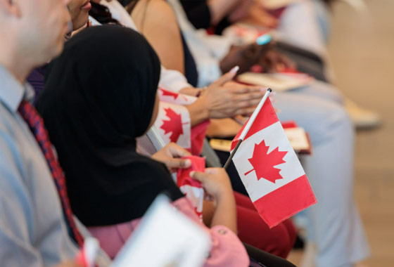 통계로 본 캐나다 새 이민자, 연간 50만명 어떻게 구성되나?
