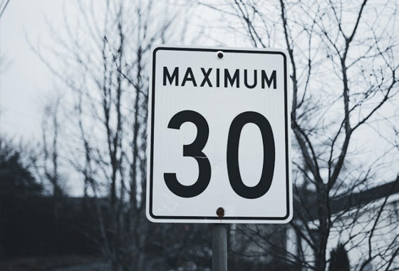 밴쿠버시 주거도로 30km 제한 속도 규정 확대