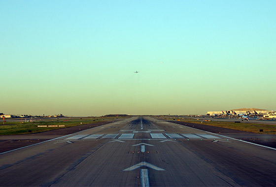 바닥이 있다는 것  /  허정희 new